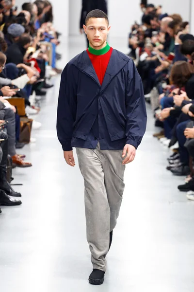 Look 3